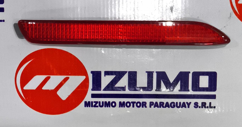 FARO REFLECTANTE PARAGOLPE TRASERO RH