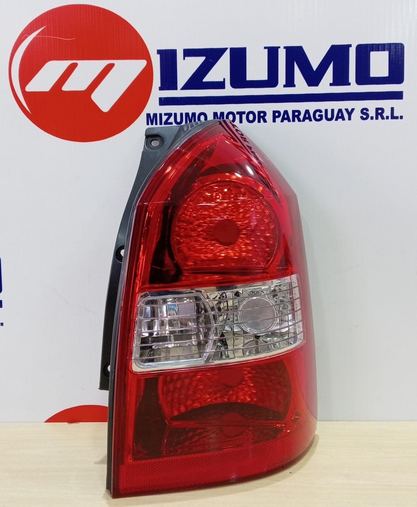 FARO TRASERO RH